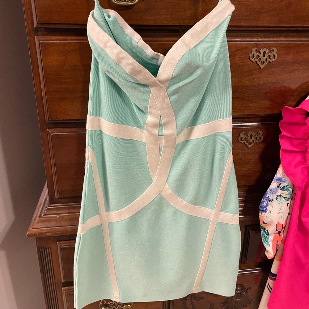Marciano Dress! Bodycon and in excellent condition! Only worn once